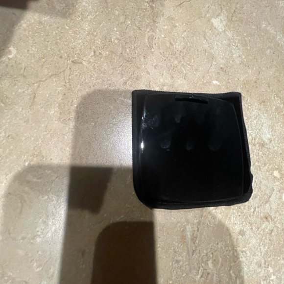 CHANEL COMPACT MIRROR - Picture 5 of 5